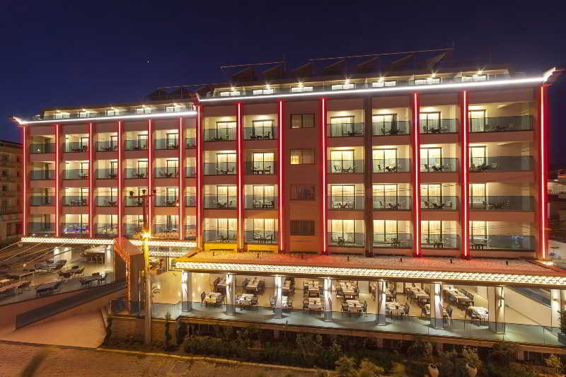 Aurasia Deluxe Hotel