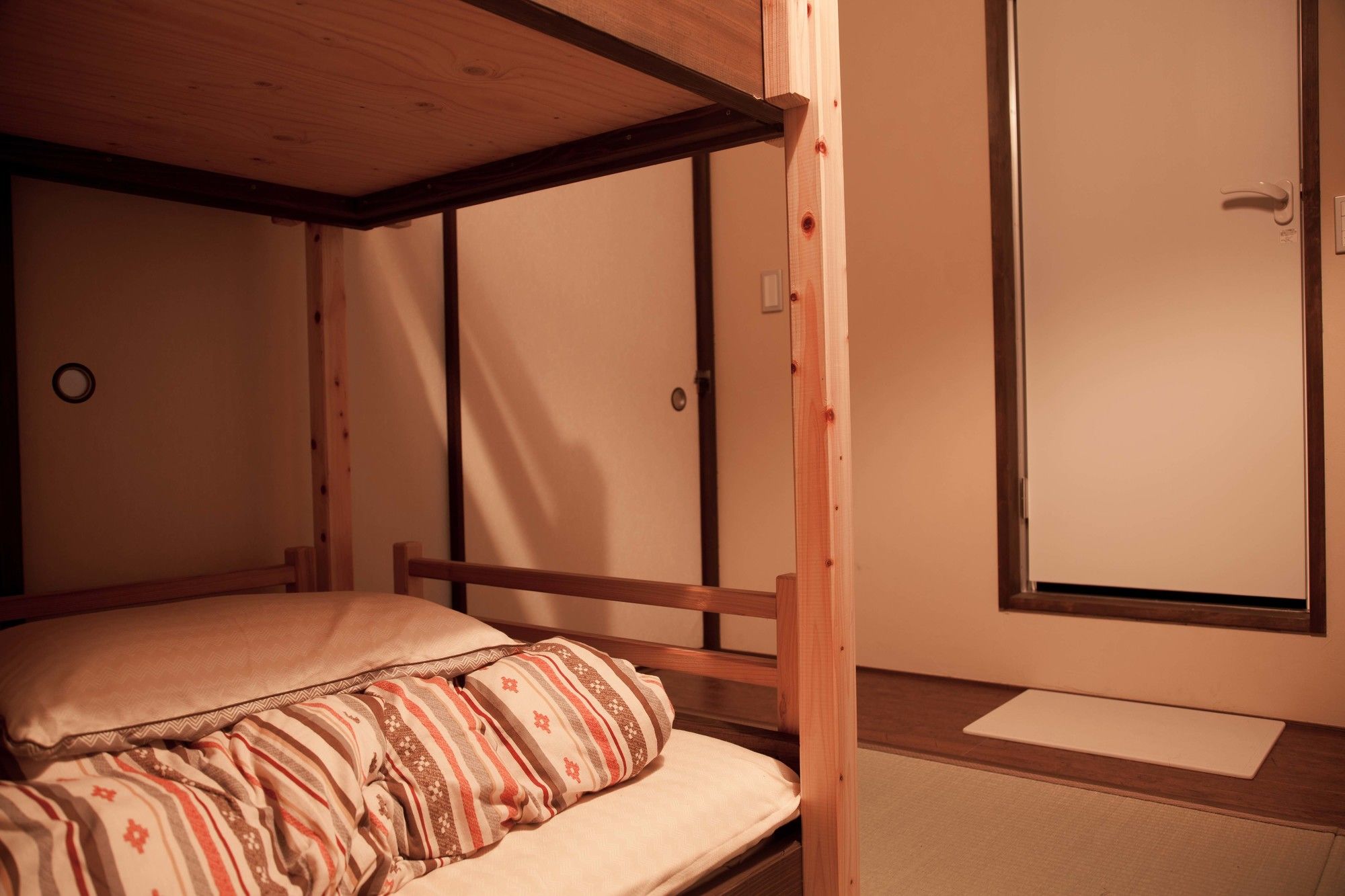 Kyoto Guesthouse Lantern In Gion