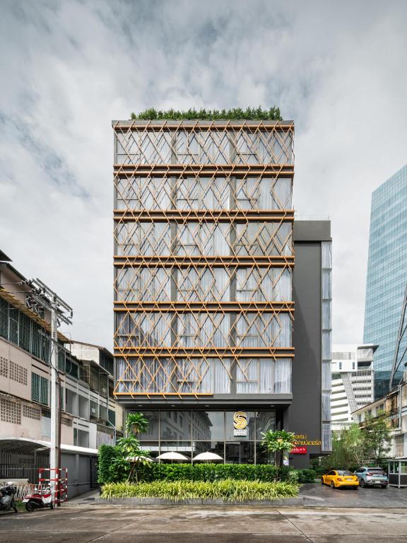 Seekers Finders Rama IV Hotel SureStay Collection by Best Western