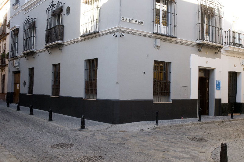 Life Apartments Quintana