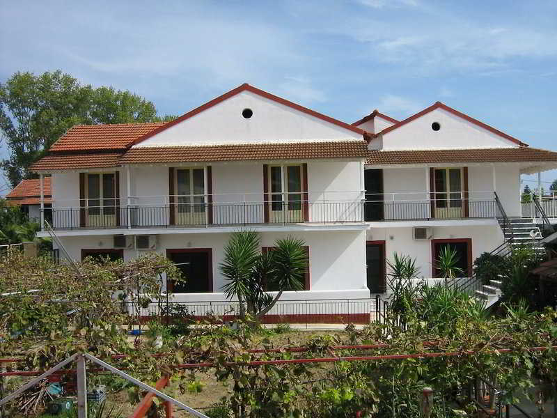 Marilena Caravel Pool