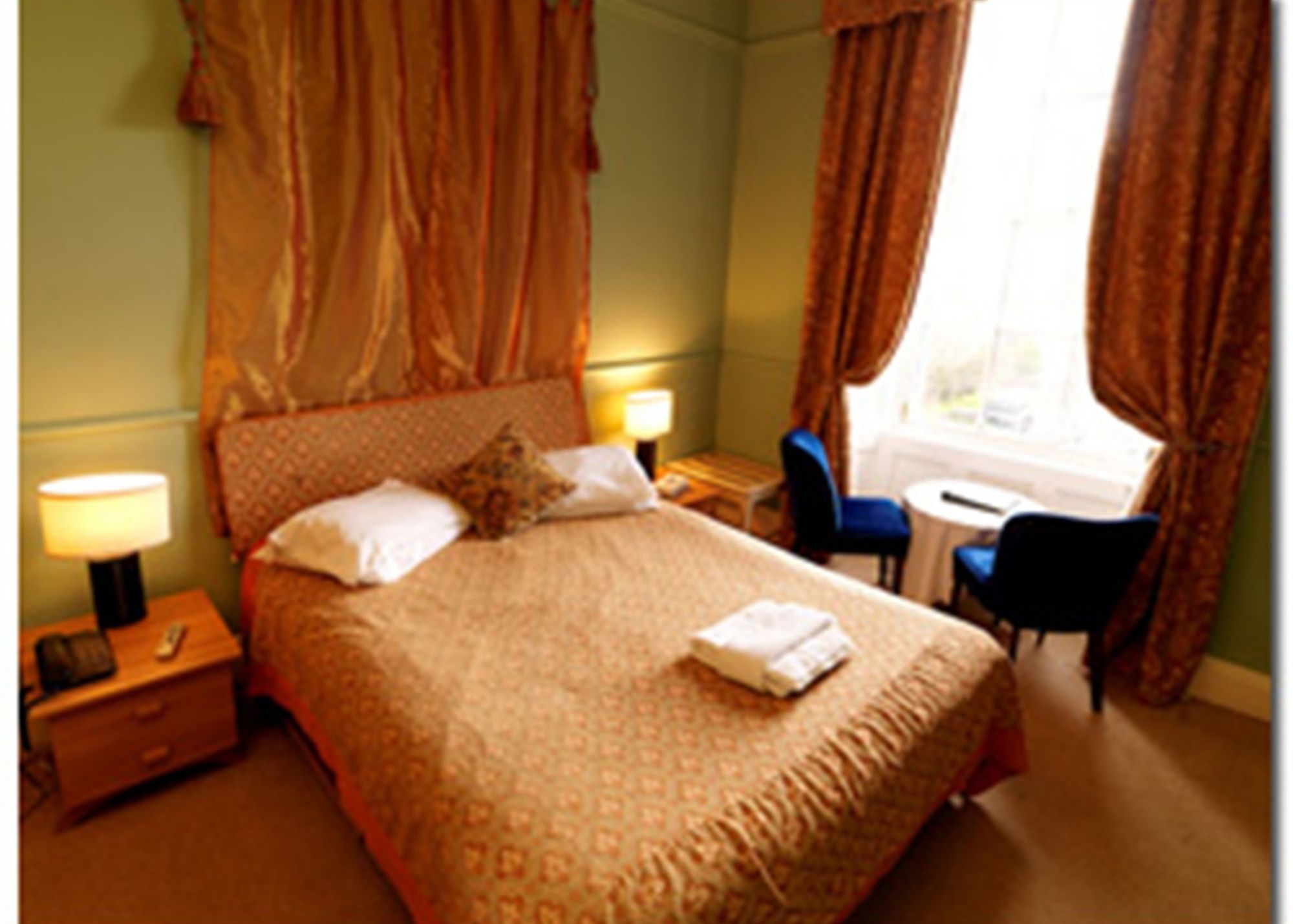 Atholl Arms Hotel