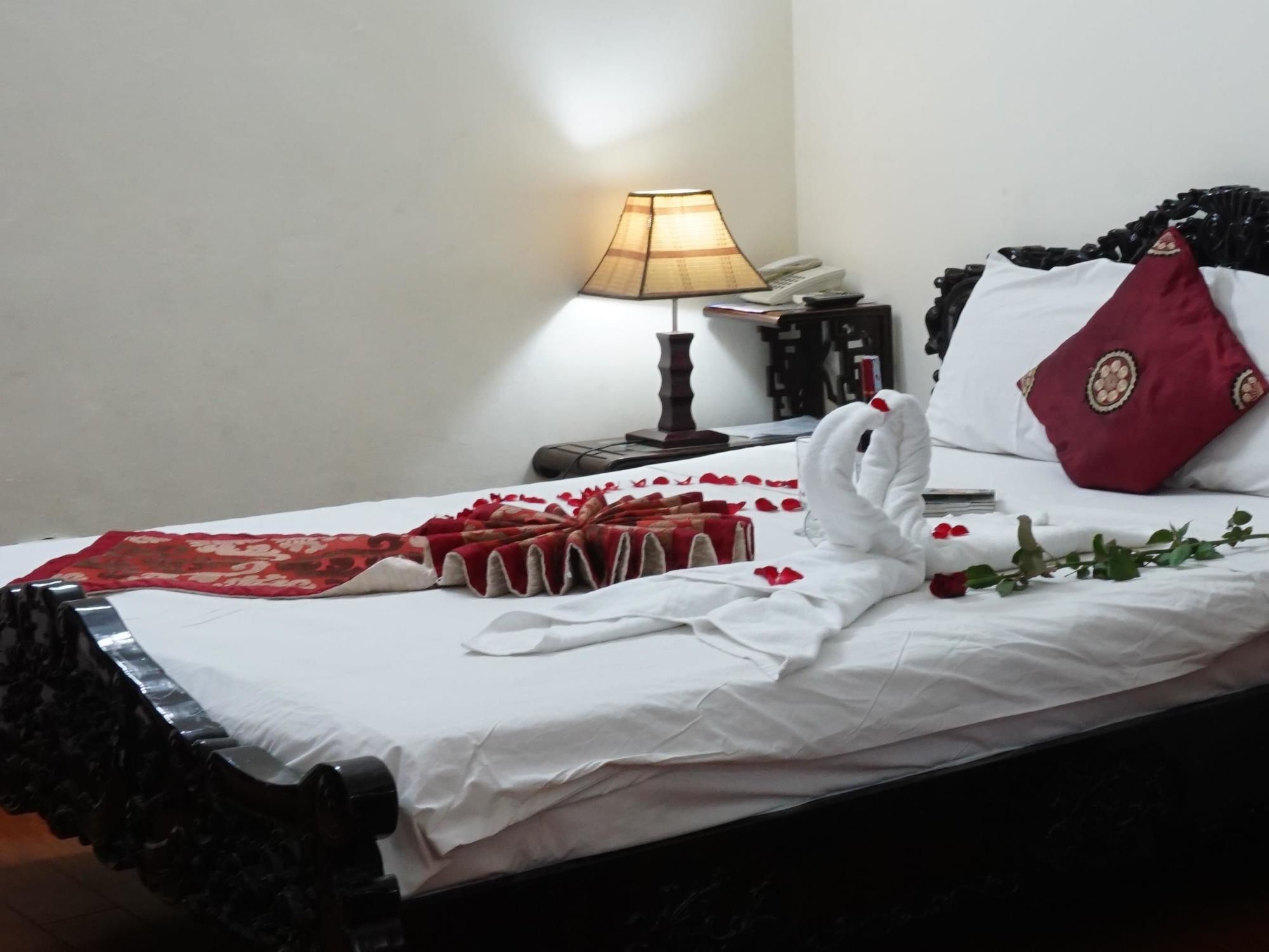 Hanoi Golden Moon Guest House