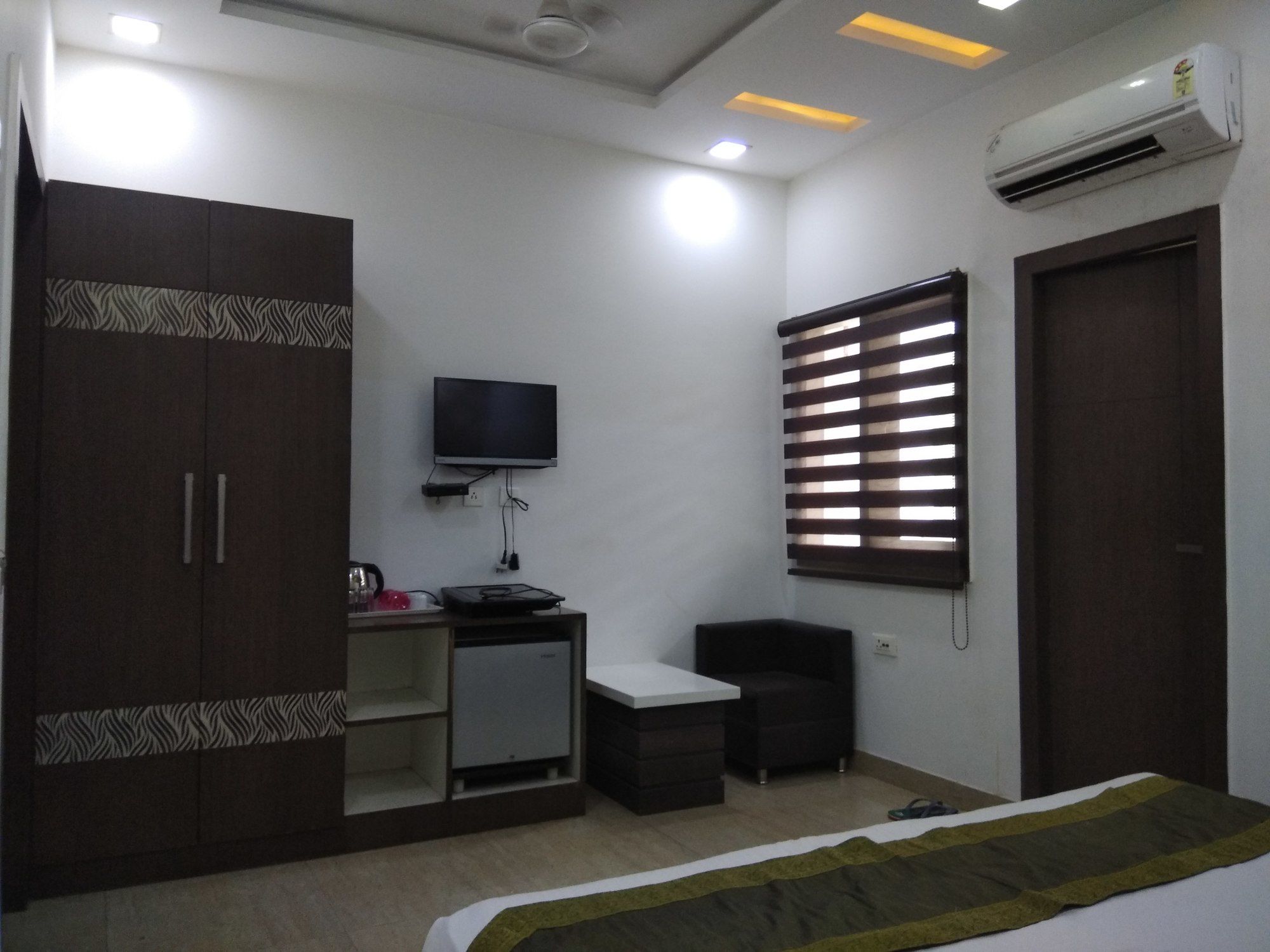 Hotel Heaven Resorts