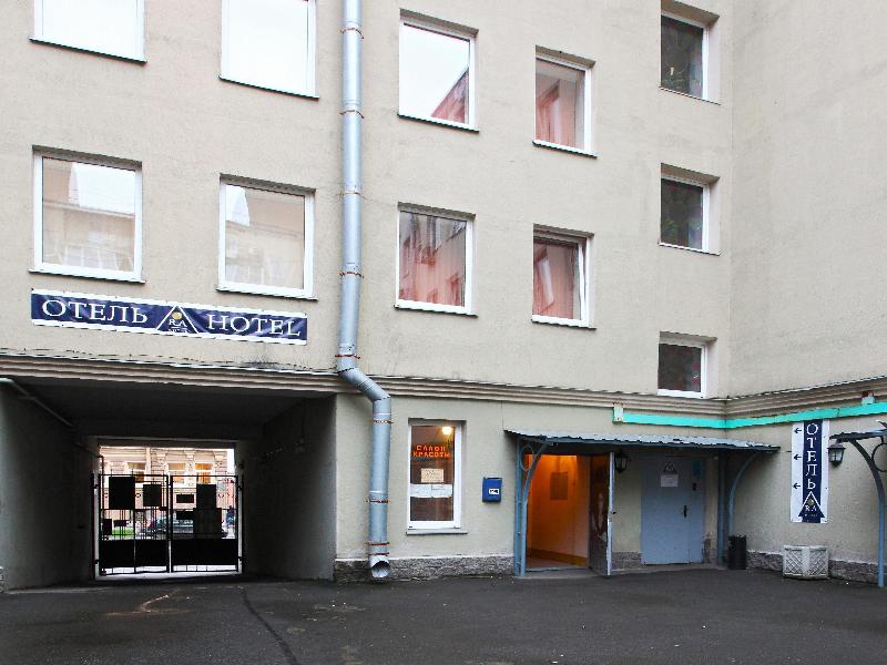 RA Hotel at Tambovskaya 11