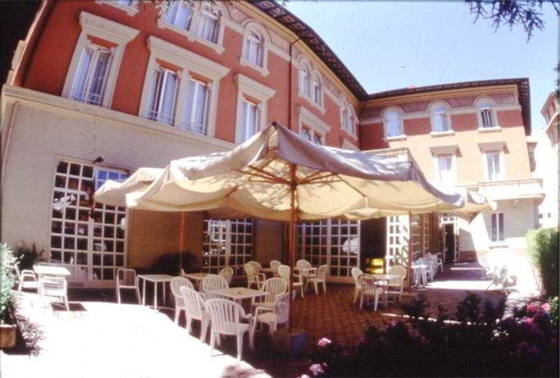 Salus Hotel