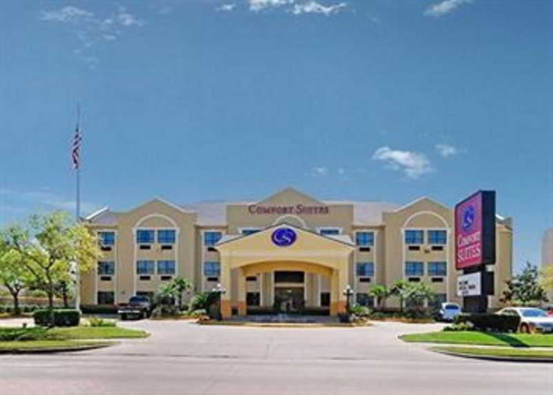 Comfort Suites Near the Galleria