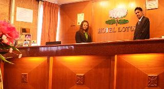 Lotus Family Hotel Medan Tuanku