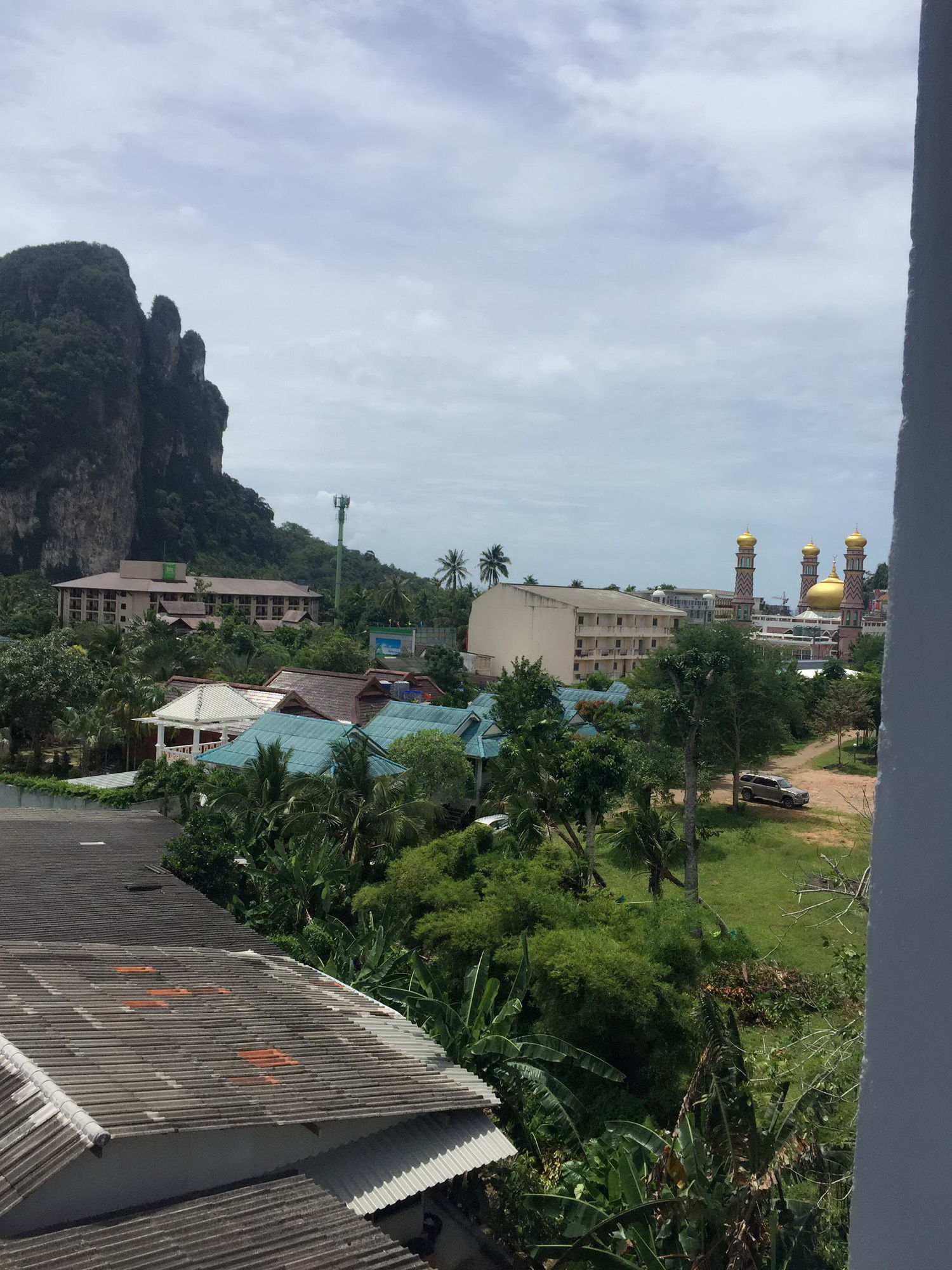 The Ri Hotel