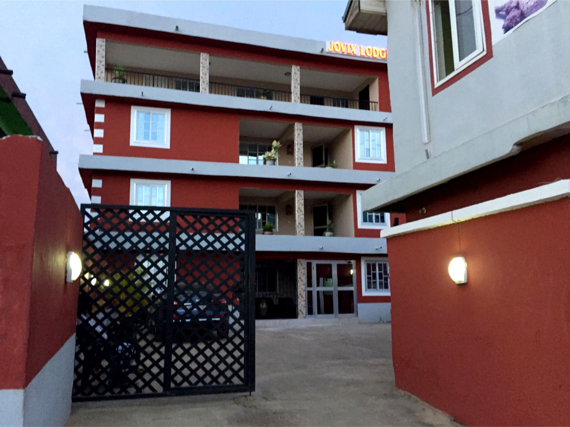 Jovix Lodge