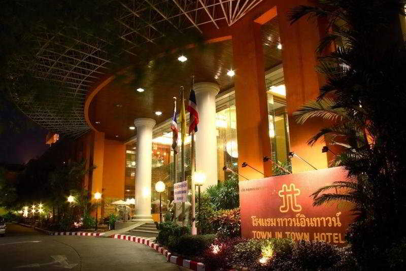 Town In Town Hotel Bangkok