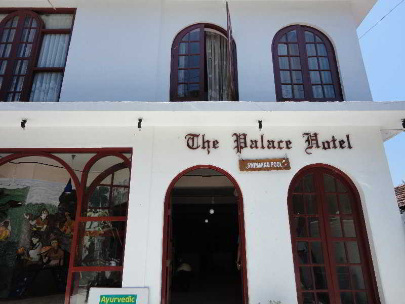 Royal Castle Hotel