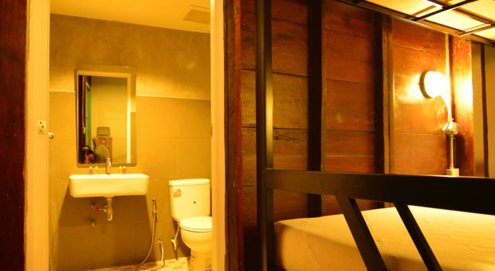 La Moon Hostel