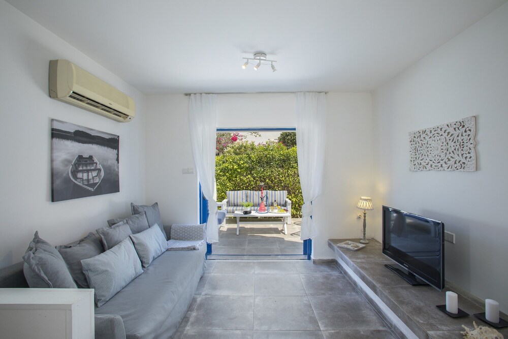 Protaras Villa Loulla