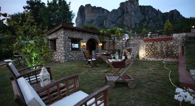 Epavlis Suites Hotel