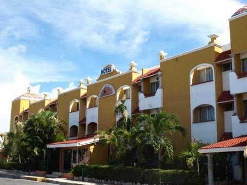 Suites Cancun Center