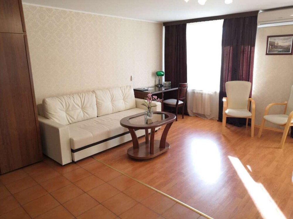 Hotel Kievskaya