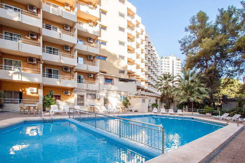 4 Hoteles Cerca De Playa De Poniente Benidorm Benidorm Hoteles En B The Travel Brand