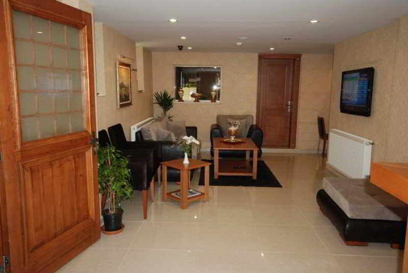 Hotel New House