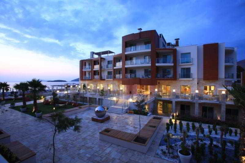 La Local Suites & Spa