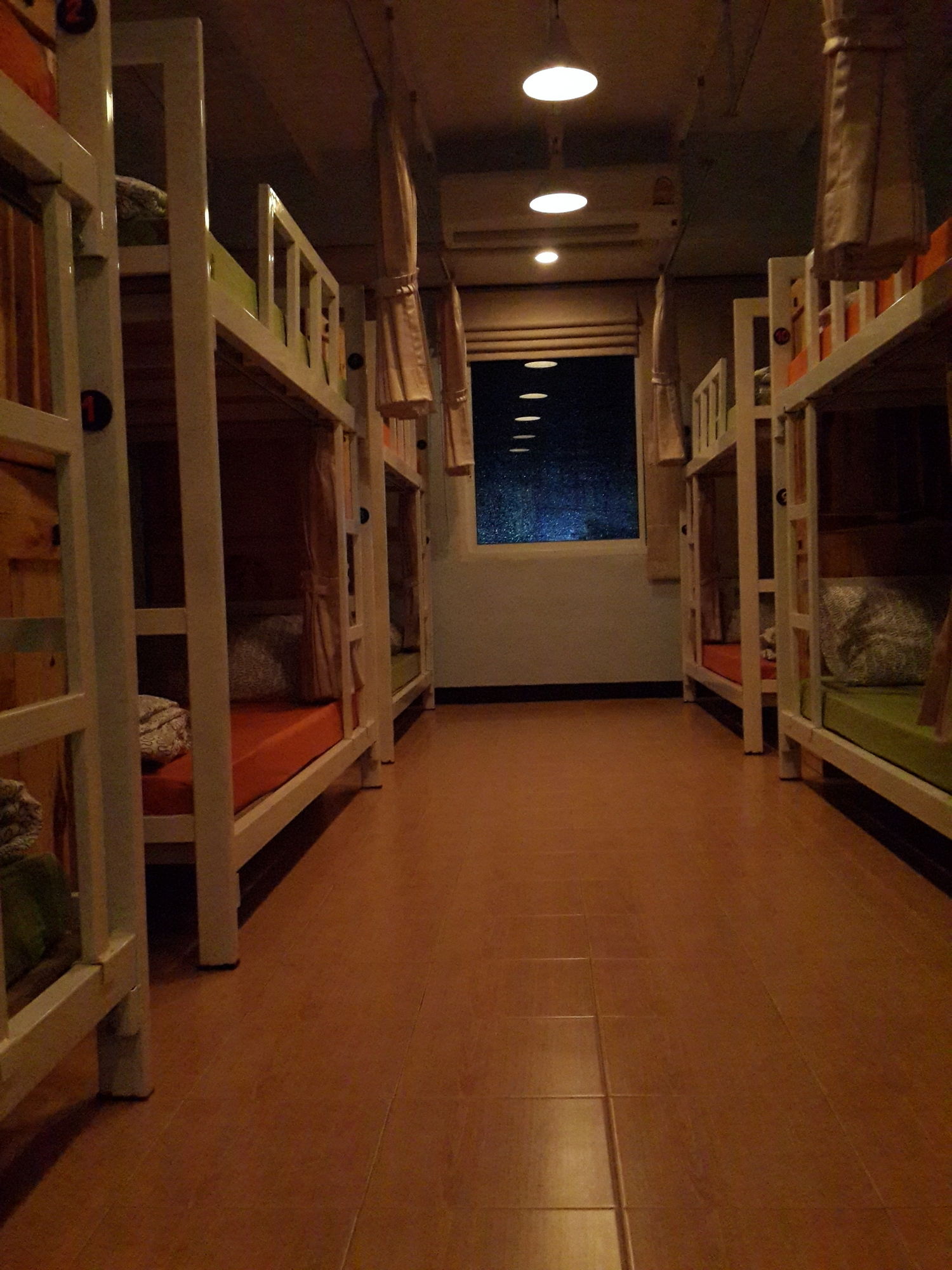 Eat Ting Cafe and Hostel