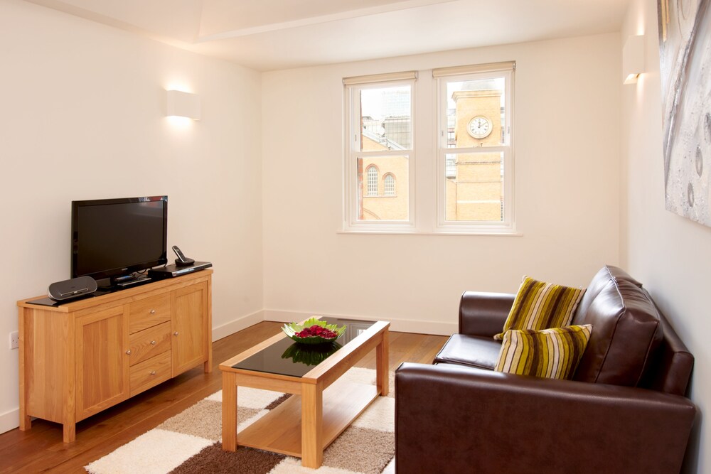 Urban Stay London City Apartments