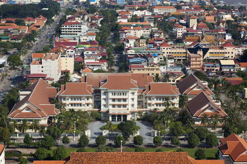 Raffles Le Royal
