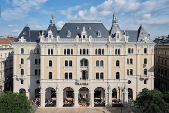 W Budapest