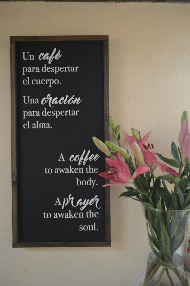 Cabinas El Pueblo B & B