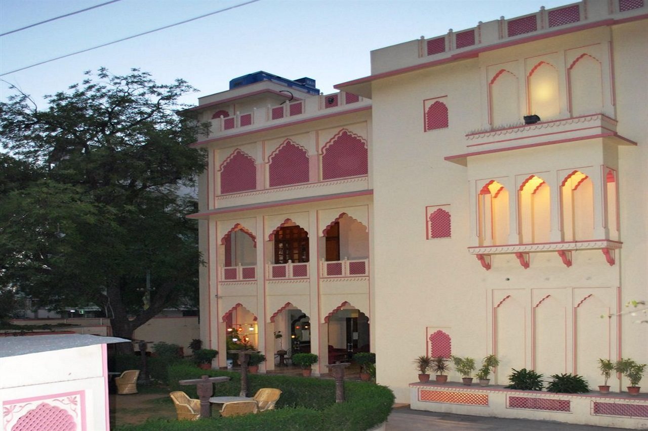 Hotel H.R. Palace