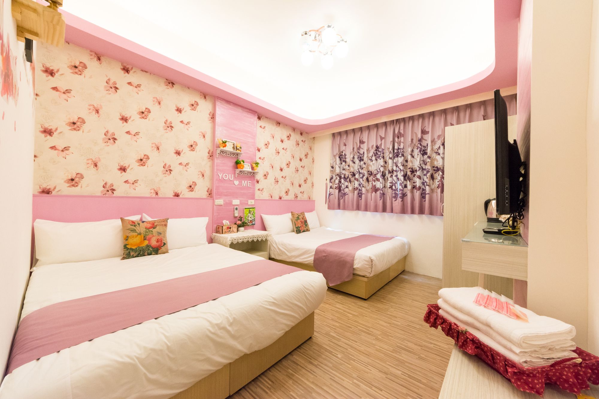 Sunrise Champs Hostel