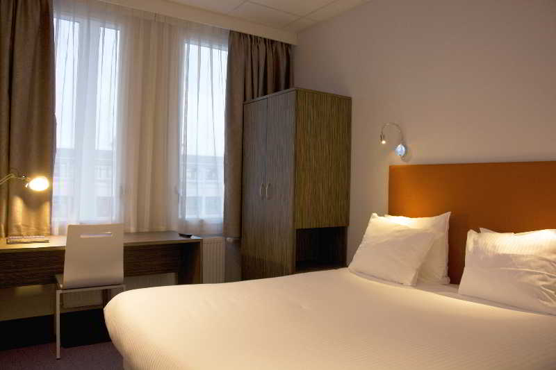 Court Garden Hotel