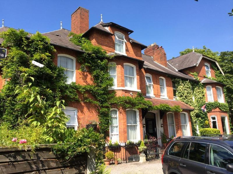 Lennox Lea Hotel Studios & Apartments