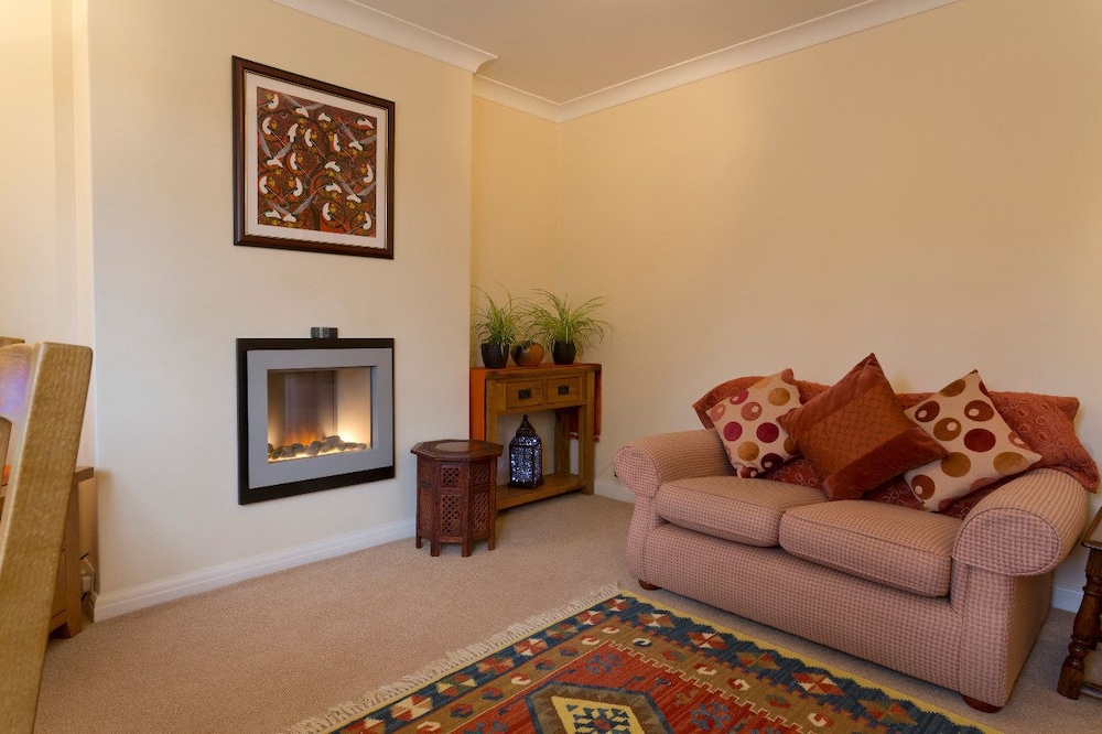 Poplar House Serviced Apartments