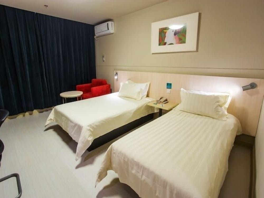 Jinjiang Inn Suzhou Weitang North High-Speed Railway Station