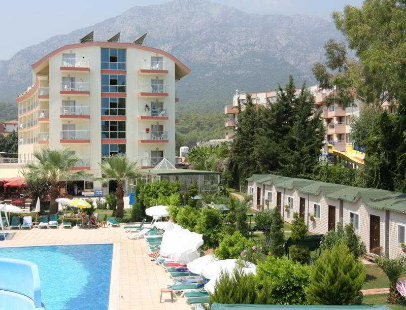 Armas Beach Hotel