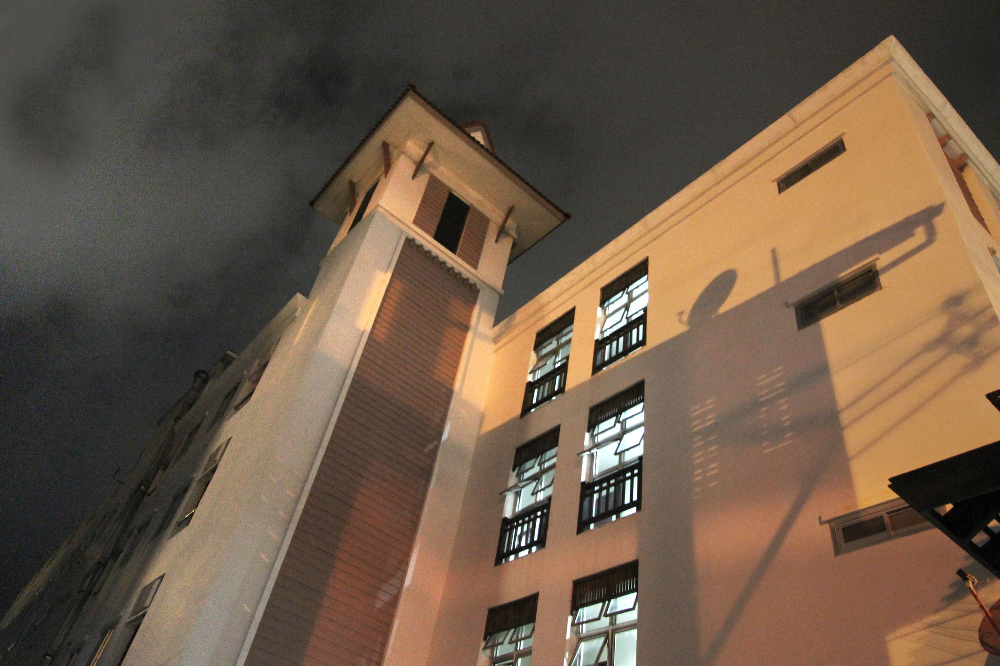 18 Coins Hotel