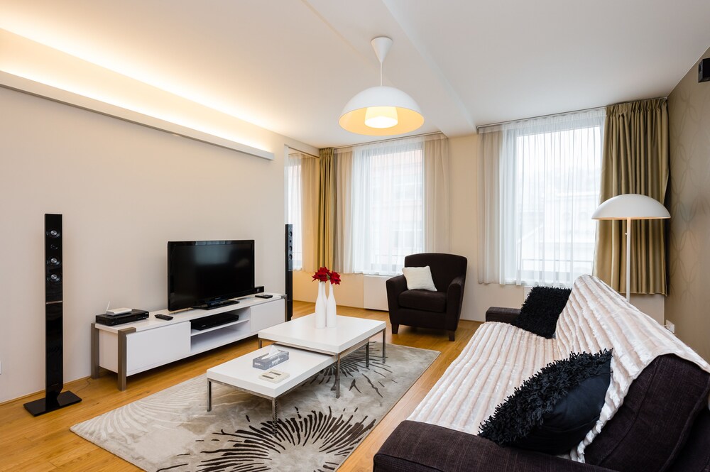 EMPIRENT Karlin Residence