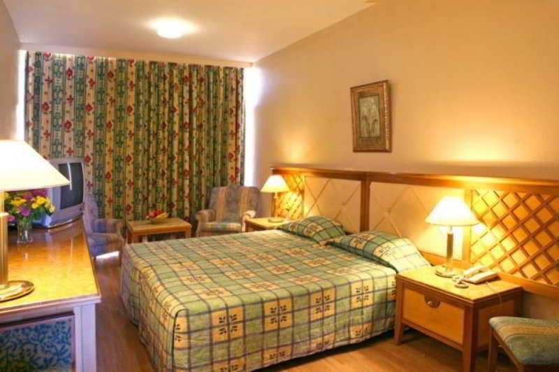 Estella Hotel & Apartments
