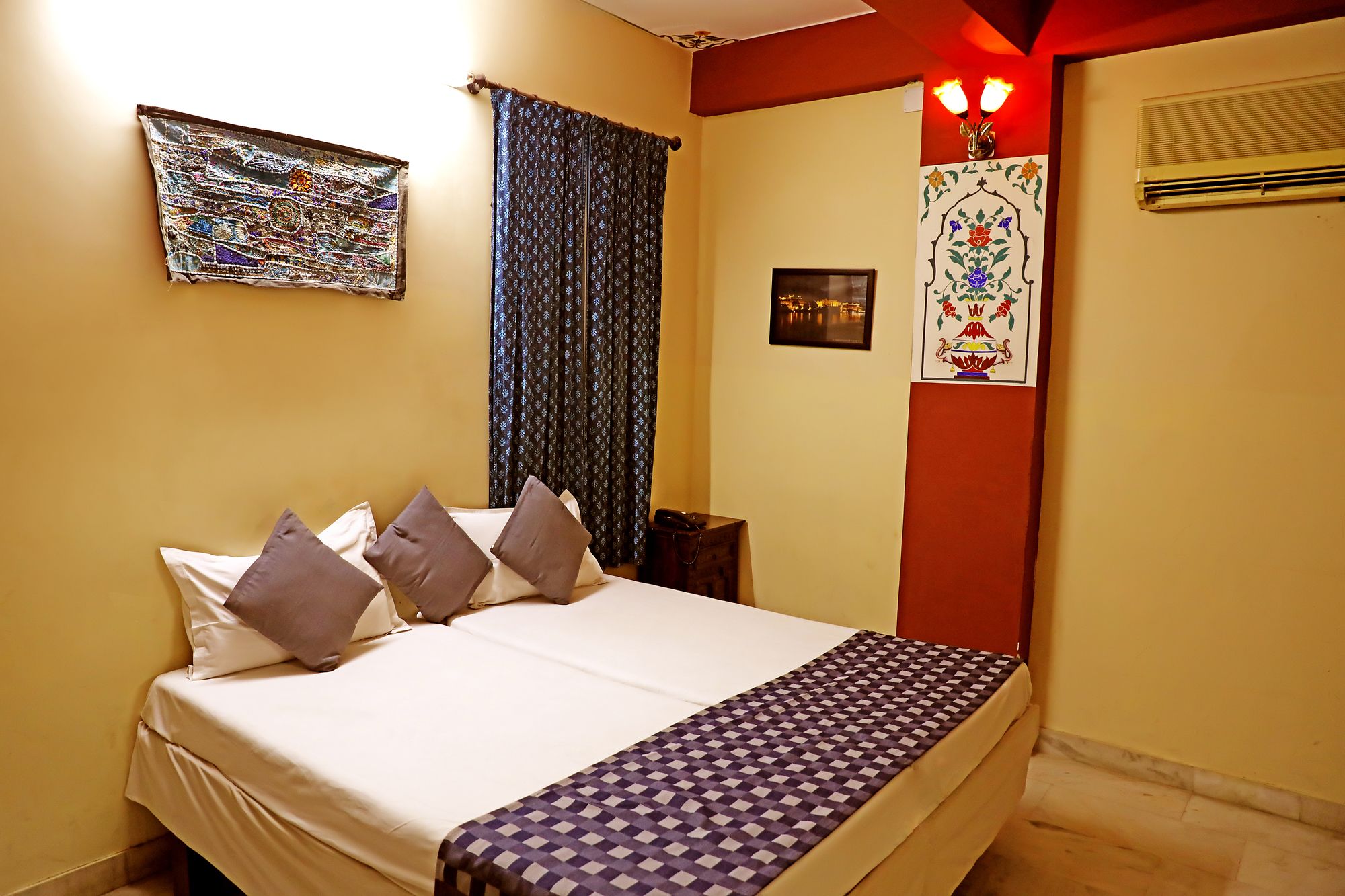 Lake View Guest House