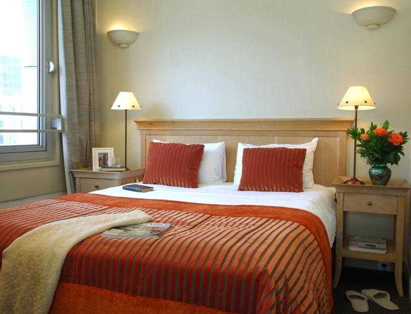 Aparthotel Adagio La Defense Esplanade