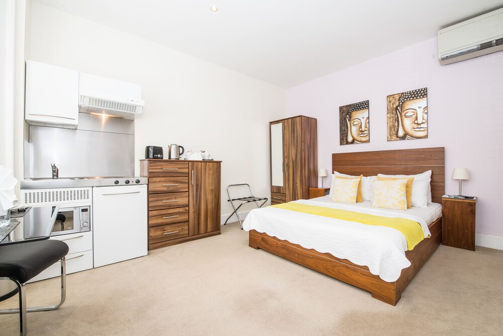 Lower Belgrave Street Apartments