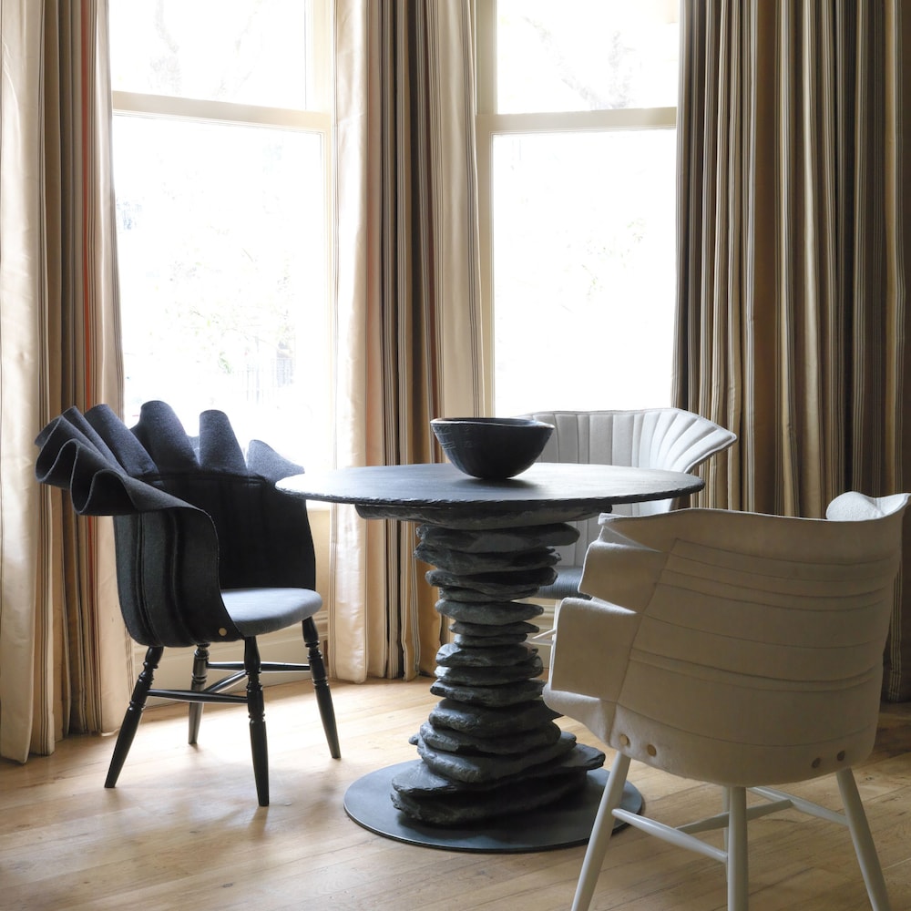 Knightsbridge Hotel