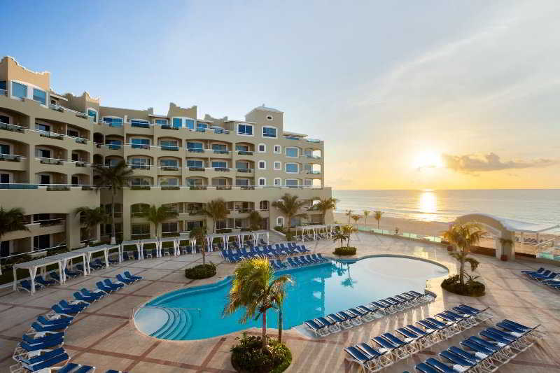 Wyndham Alltra Cancun - All-Inclusive Resort