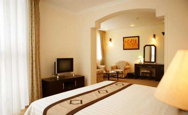 Royal 2 Hotel