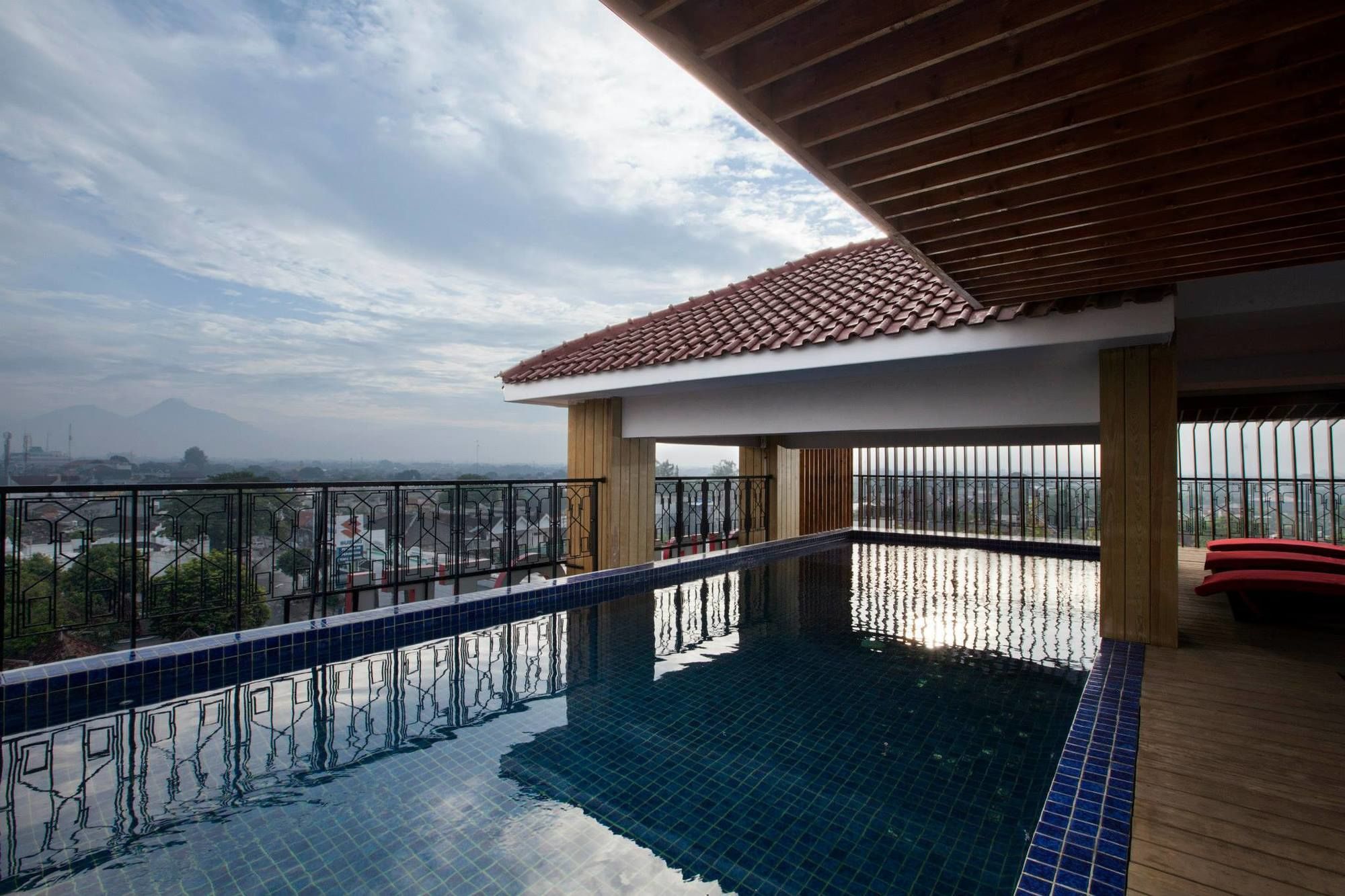 The Cube Hotel
