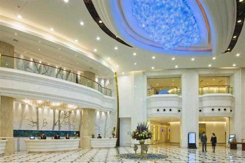 Hotel Pullman Shanghai Skyway