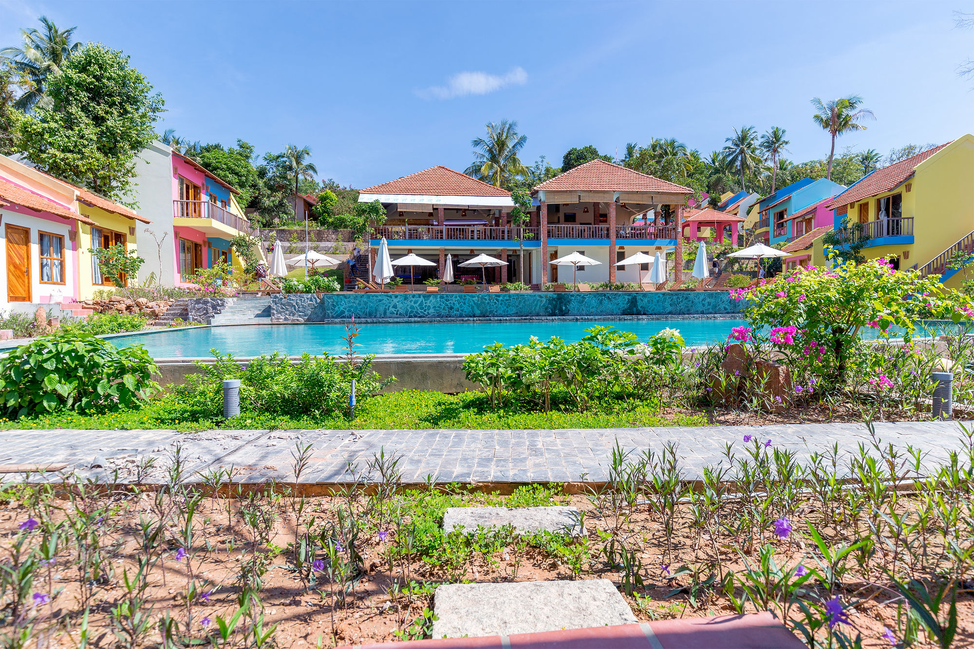 Daisy Village Resort & Spa