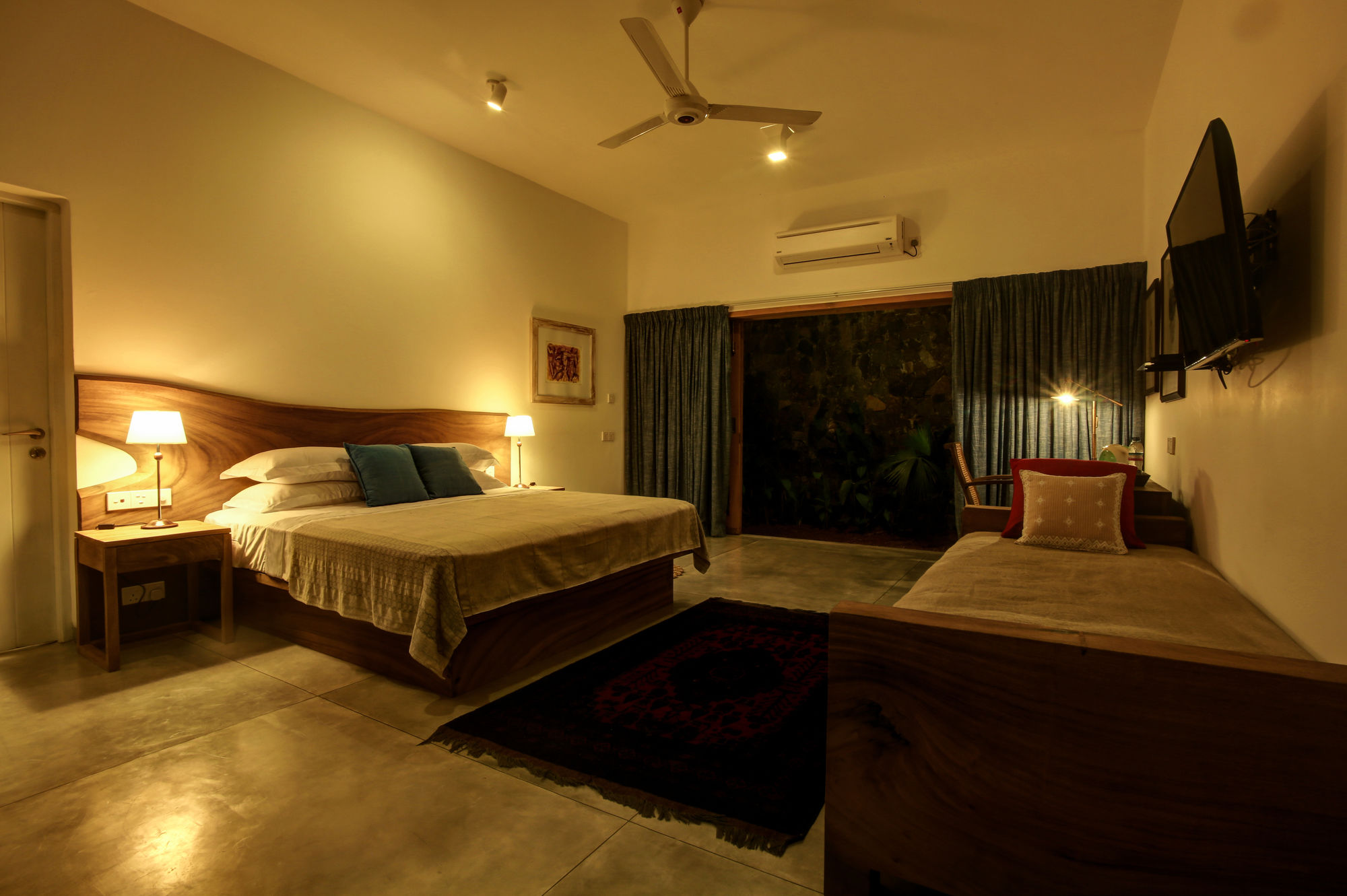 Villa Saffron Hikkaduwa