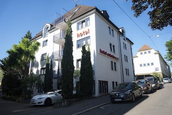 Astoria Am Urachplatz